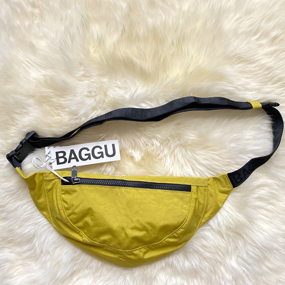 NWT Baggu Crescent Fanny Pack - Sour
